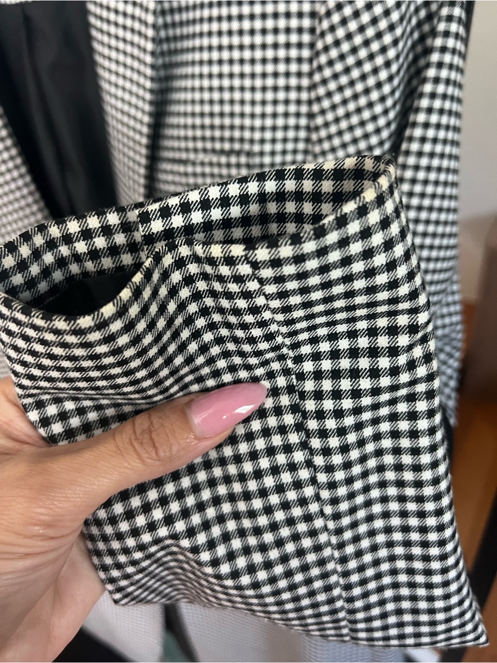 Tommy Hilfiger Black and White Houndstooth Long Blazer - Picture 4 of 6
